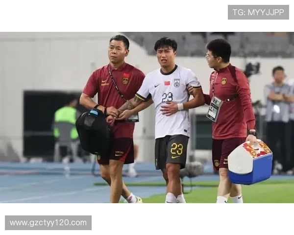 国足噩梦开局 变阵5后卫让球员迷茫